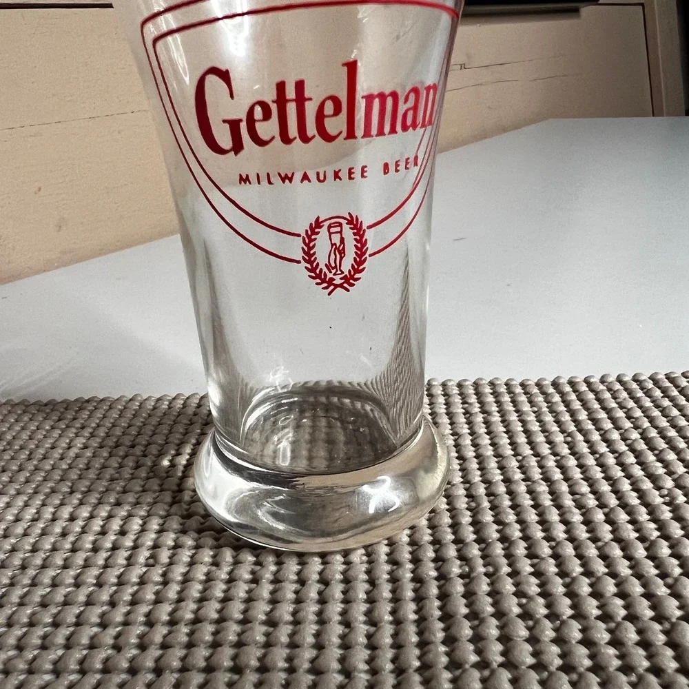 Vintage Gettleman Milwaukee Beer Pilsner Glass Red Logo Collectible Breweriana